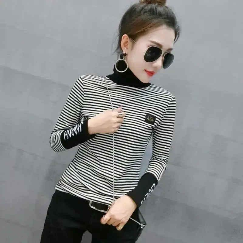 Tshirt Turtleneck 2023 Woman T-shirt Black Clothing Striped Slim Top for Women Funny Kpop Cool Luxury High Quality Novelties Tee